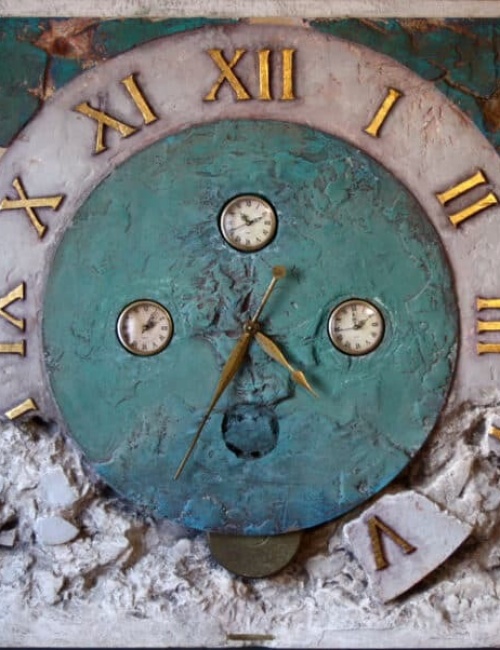 Clock IX
